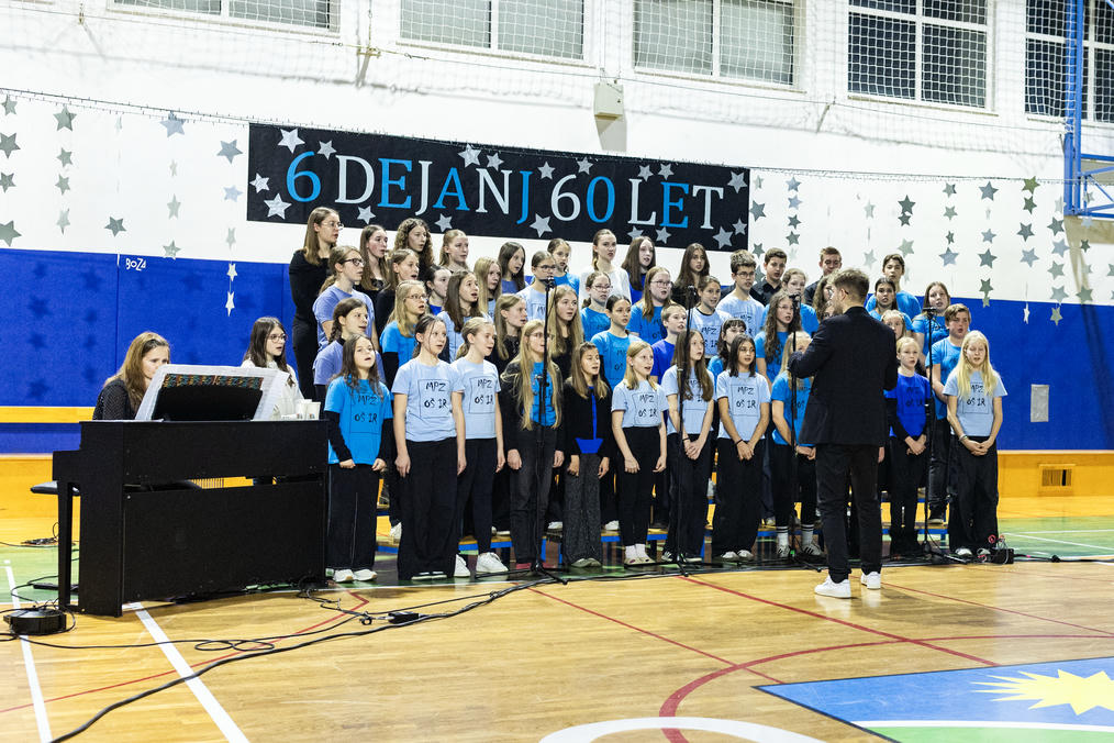 2025 12 11  60 let OS I Roba 58.jpg